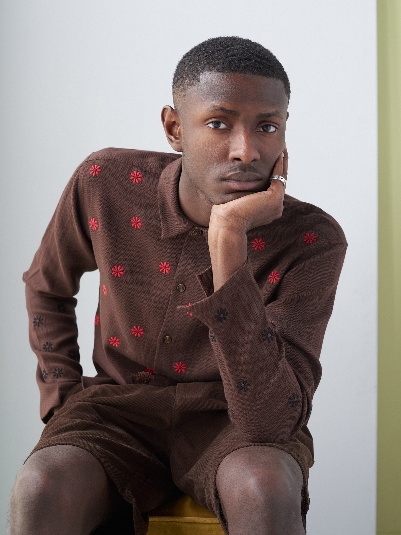 Shirts | Jupe by Jackie